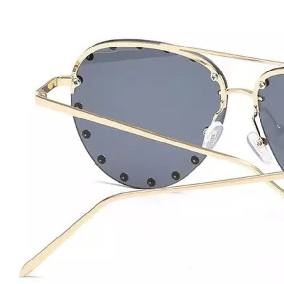 NEW Rivet-Detailing Rimless Pilot Sunglasses - Picture 6 of 12